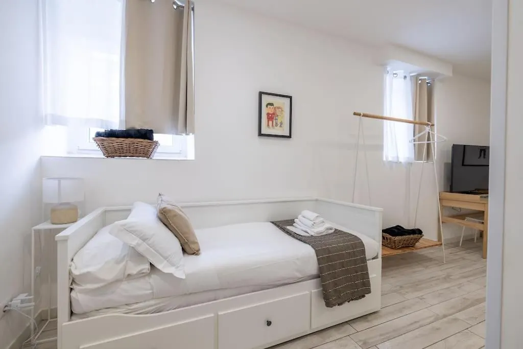 Apartment Vatican Momahouse Luxury By Varental Rome